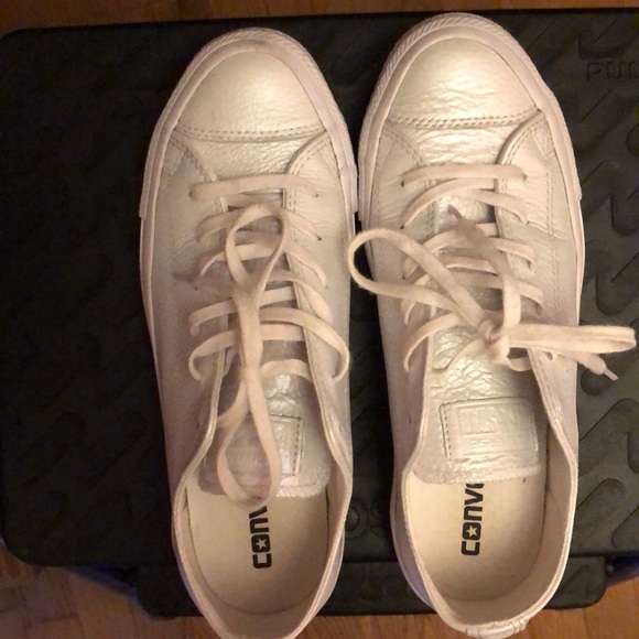 Converse - Picture 1 of 5